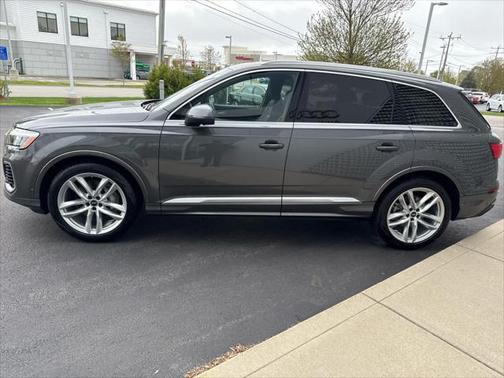 2025 Audi Q7 55 Premium Plus