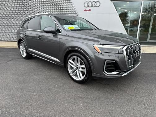 2025 Audi Q7 55 Premium Plus