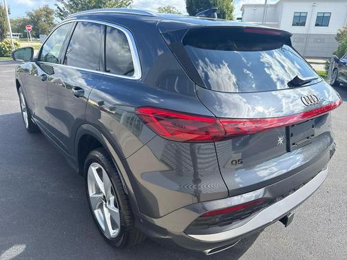 2025 Audi Q5 Premium Plus