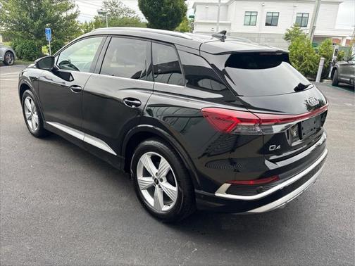 2024 Audi Q4 e-tron Premium Plus 55 quattro