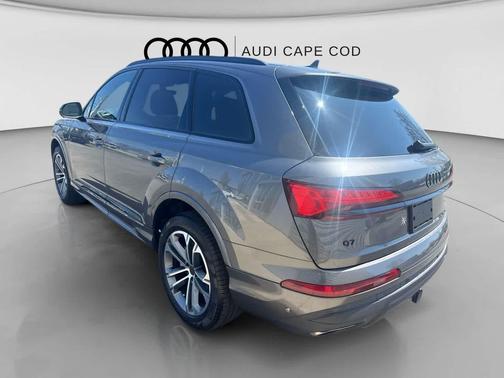 GRAY 2026 Audi Q7 45 Premium Plus
