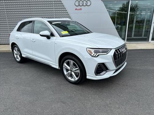 2024 Audi Q3 Premium 45 TFSI S line quattro Tiptronic