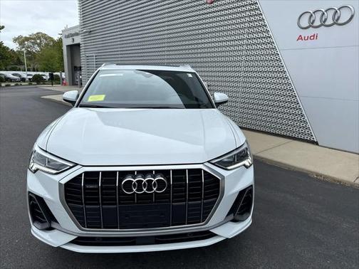 2024 Audi Q3 Premium 45 TFSI S line quattro Tiptronic