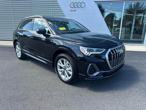 2025 Audi Q3 Premium 45 TFSI S line quattro Tiptronic