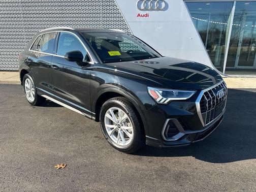 2025 Audi Q3 45 S line Premium Plus