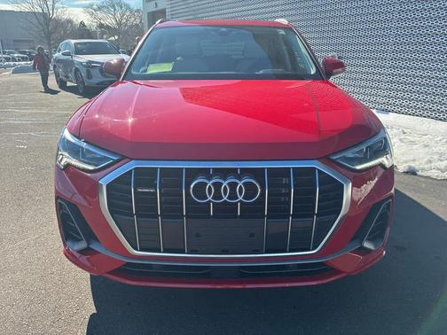 2023 Audi Q3 Premium 45 TFSI S line quattro Tiptronic
