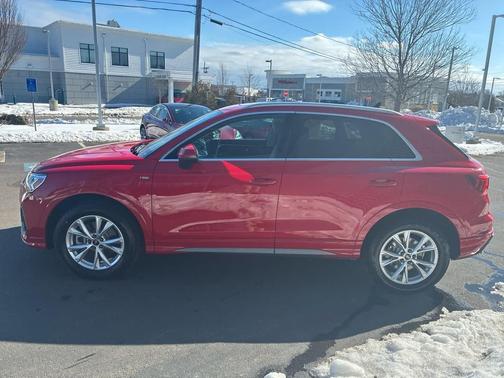 2023 Audi Q3 Premium 45 TFSI S line quattro Tiptronic
