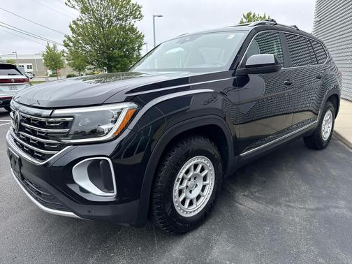 2024 Volkswagen Atlas 2.0T SEL