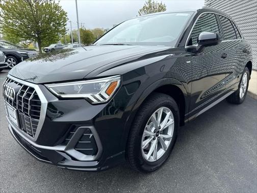 2025 Audi Q3 Premium 45 TFSI S line quattro Tiptronic