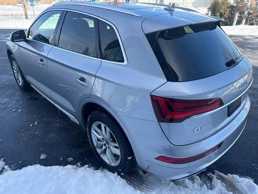 2023 Audi Q5 45 S line Premium