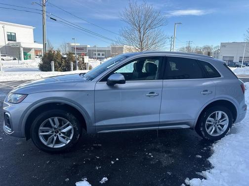 2023 Audi Q5 45 S line Premium