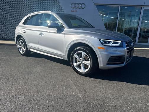2020 Audi Q5 45 Premium Plus