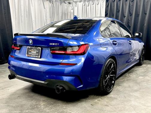 2019 BMW 330 i xDrive