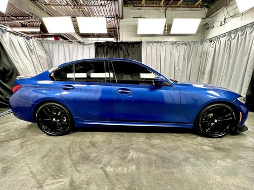 2019 BMW 330 i xDrive