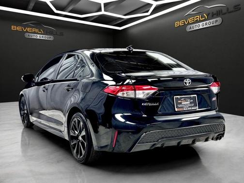 Black 2020 Toyota Corolla SE