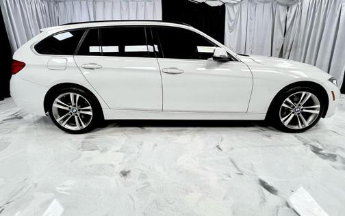 2017 BMW 330 i xDrive