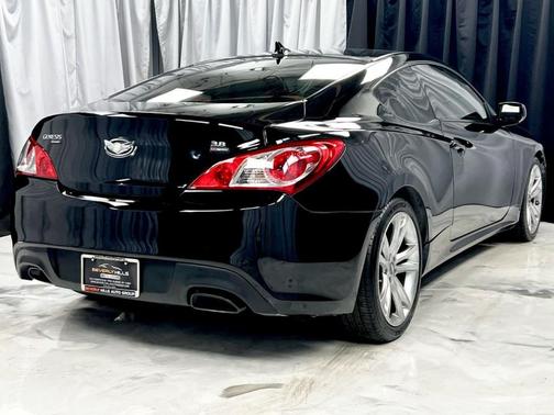 2011 Hyundai Genesis Coupe 3.8 R-Spec
