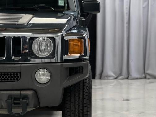 2006 Hummer H3 Base