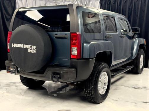 2006 Hummer H3 Base