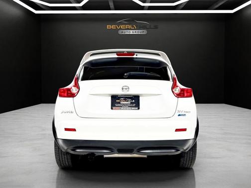 Pearl White 2013 Nissan Juke SV