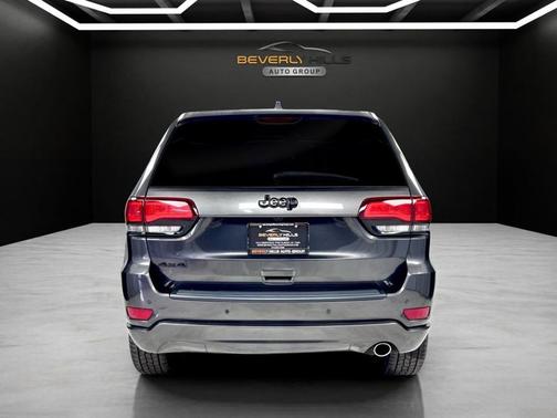Gray 2018 Jeep Grand Cherokee Altitude