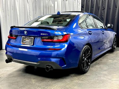 2019 BMW 330 i xDrive