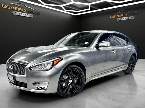 2017 INFINITI Q70L 3.7X