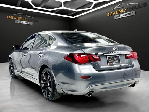 2017 INFINITI Q70L 3.7X