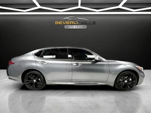 2017 INFINITI Q70L 3.7X