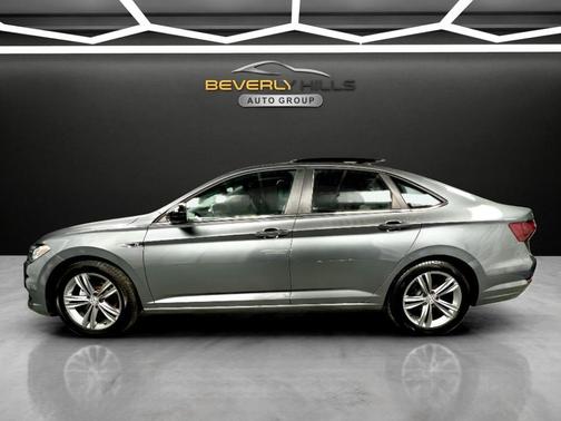 Platinum Gray Metallic 2020 Volkswagen Jetta 1.4T R-Line