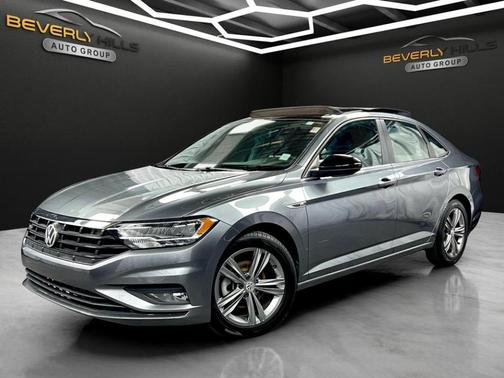 Platinum Gray Metallic 2020 Volkswagen Jetta 1.4T R-Line Sedan