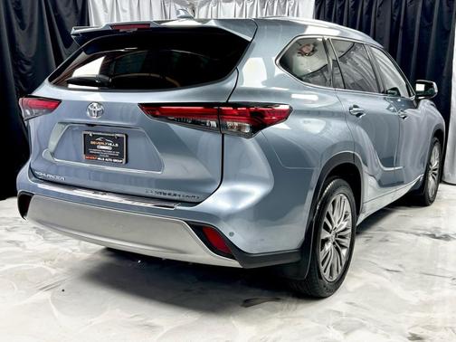 2020 Toyota Highlander Platinum