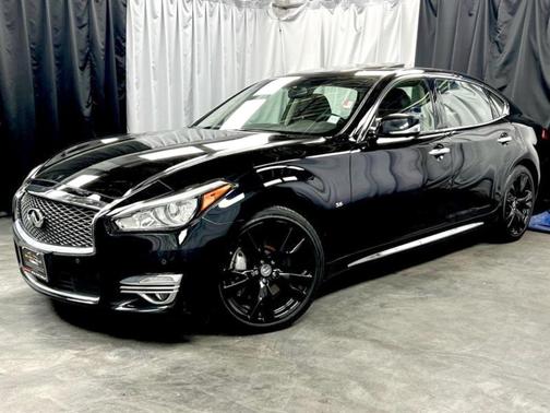 2015 INFINITI Q70L 5.6X