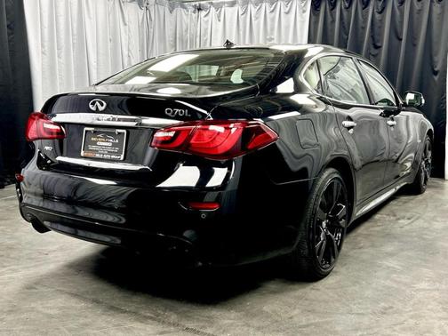 2015 INFINITI Q70L 5.6X