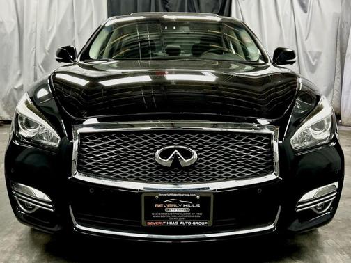 2015 INFINITI Q70L 5.6X