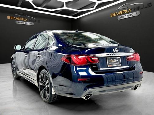 2019 INFINITI Q70 3.7X LUXE