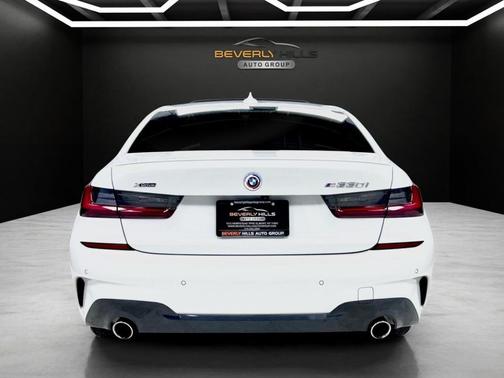 White 2022 BMW 330 i xDrive