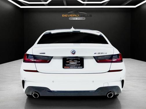 White 2022 BMW 330 i xDrive