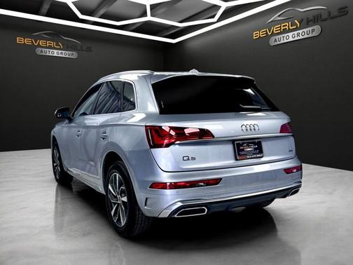 Florett Silver Metallic 2022 Audi Q5 45 S line quattro Premium