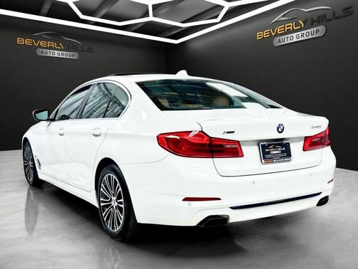 White 2019 BMW 540 i xDrive