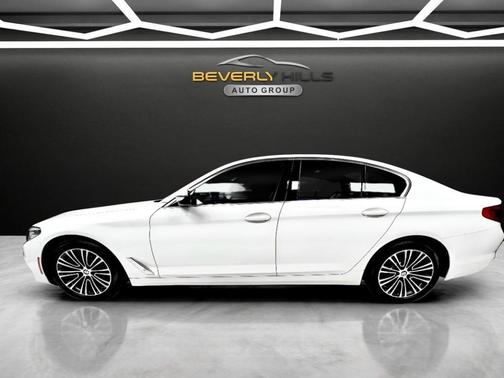 White 2019 BMW 540 i xDrive