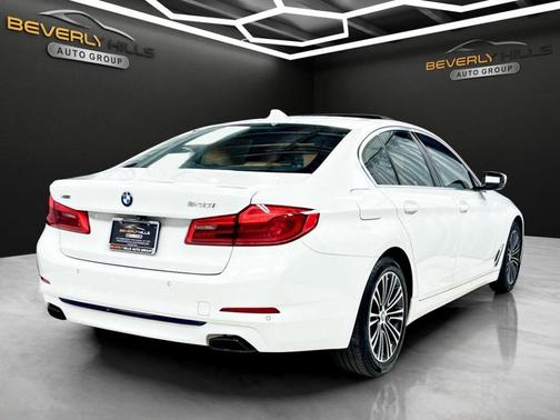 White 2019 BMW 540 i xDrive