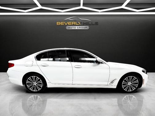 White 2019 BMW 540 i xDrive