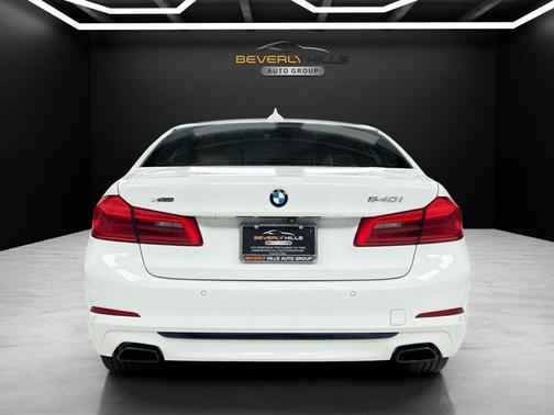 White 2019 BMW 540 i xDrive