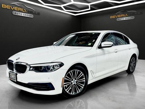White 2019 BMW 540 i xDrive