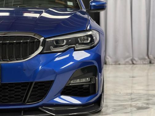 2019 BMW 330 i xDrive