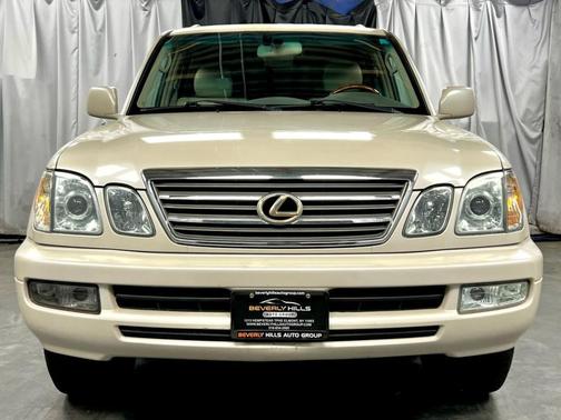 2005 Lexus LX 470 Base (A5)