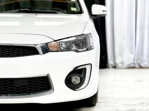 2017 Mitsubishi Lancer ES