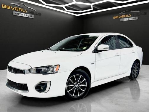 White 2017 Mitsubishi Lancer ES