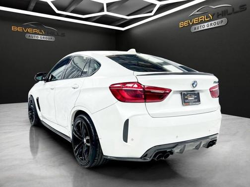 2016 BMW X6 M Base